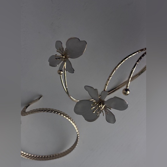 Accessories - 3/20$ Gold Women's Arm Cuffs Tenticle and Floral